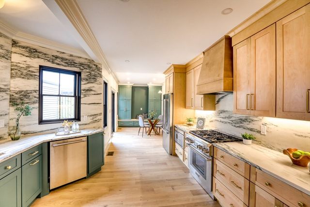 16 Chestnut Street, Boston, MA 02129