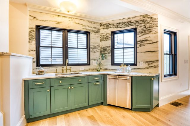 16 Chestnut Street, Boston, MA 02129