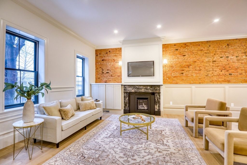16 Chestnut Street, Boston, MA 02129