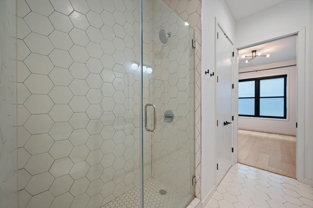 800 Embassy DR 322, Austin, TX 78702