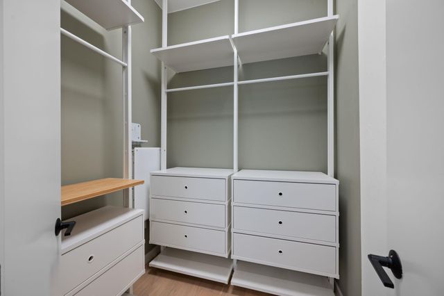 800 Embassy DR 322, Austin, TX 78702