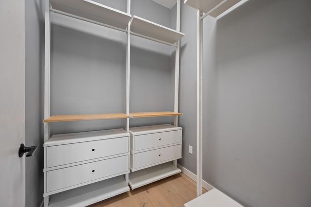 800 Embassy DR 322, Austin, TX 78702