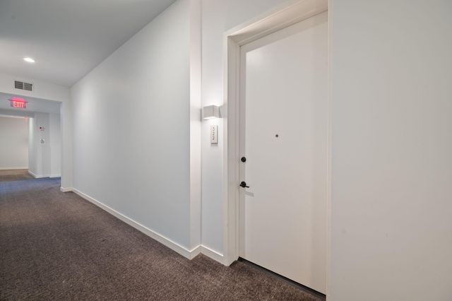 800 Embassy DR 322, Austin, TX 78702