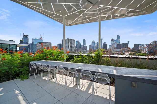 800 Embassy DR 322, Austin, TX 78702