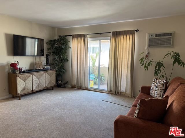 1731 Camden Avenue 4, Los Angeles, CA 90025
