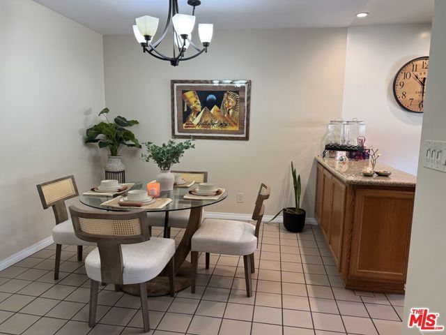 1731 Camden Avenue 4, Los Angeles, CA 90025