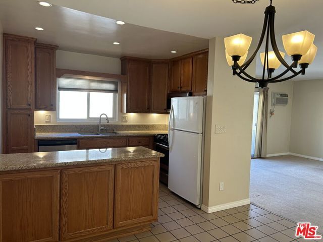 1731 Camden Avenue 4, Los Angeles, CA 90025