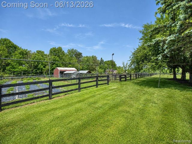 1310 Brauer Road, Metamora, MI 48371