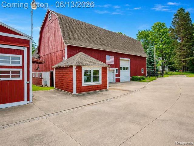 1310 Brauer Road, Metamora, MI 48371