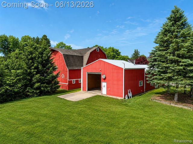 1310 Brauer Road, Metamora, MI 48371