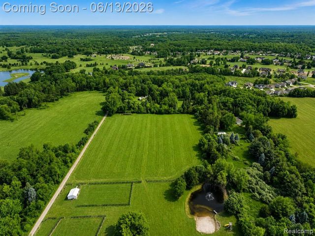 1310 Brauer Road, Metamora, MI 48371