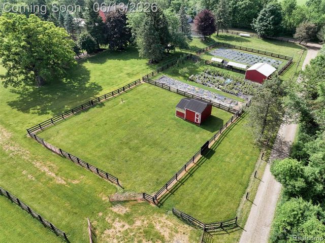 1310 Brauer Road, Metamora, MI 48371