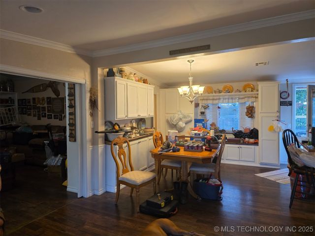 72 W Hilltop Road, Mcalester, OK 74501