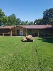 72 W Hilltop Road, Mcalester, OK 74501
