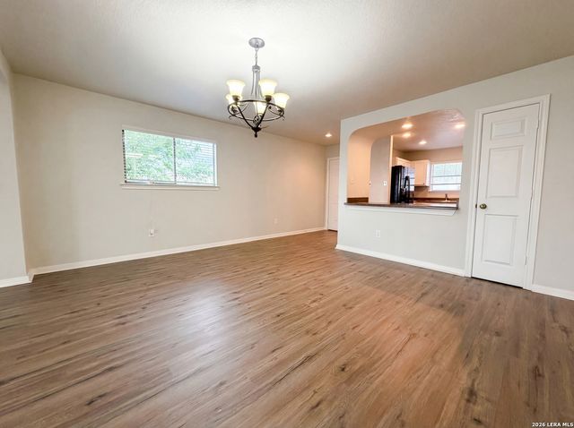 5708 MAXFLI DR, Schertz, TX 78108