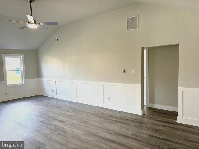 207 PENNSYLVANIA AVE, Hainesport, NJ 08036