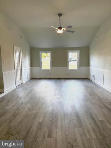 207 PENNSYLVANIA AVE, Hainesport, NJ 08036