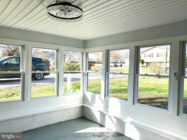 207 PENNSYLVANIA AVE, Hainesport, NJ 08036