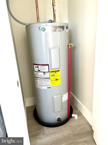 207 PENNSYLVANIA AVE, Hainesport, NJ 08036