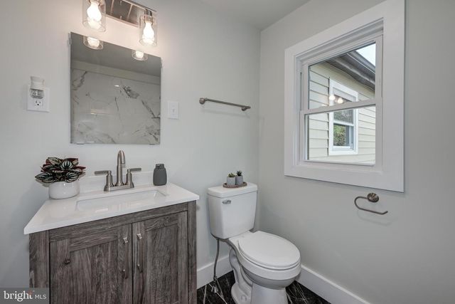 207 PENNSYLVANIA AVE, Hainesport, NJ 08036