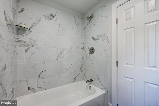 207 PENNSYLVANIA AVE, Hainesport, NJ 08036