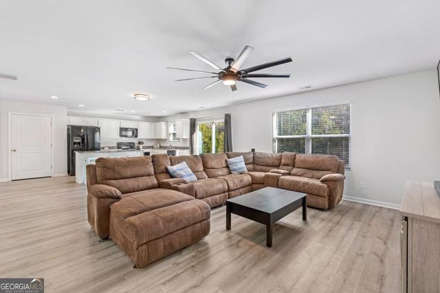 39 Easy Street, Guyton, GA 31312