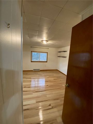 687 Wood St, Springdale Twp, PA 15144