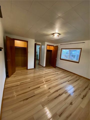 687 Wood St, Springdale Twp, PA 15144