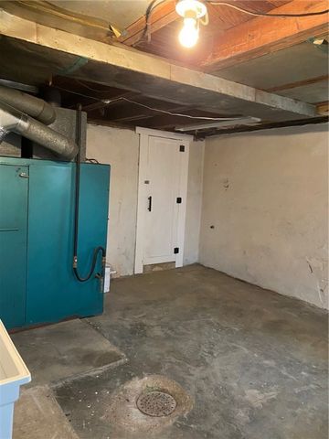 687 Wood St, Springdale Twp, PA 15144