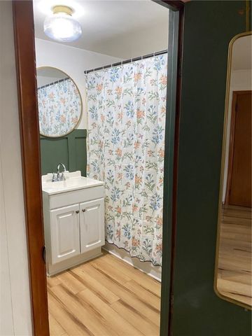 687 Wood St, Springdale Twp, PA 15144