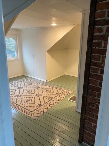 687 Wood St, Springdale Twp, PA 15144