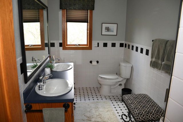 S79W29037 Frog Alley ROAD, Mukwonago, WI 53149