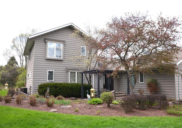 S79W29037 Frog Alley ROAD, Mukwonago, WI 53149