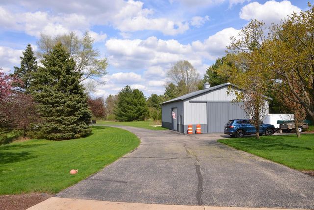 S79W29037 Frog Alley ROAD, Mukwonago, WI 53149