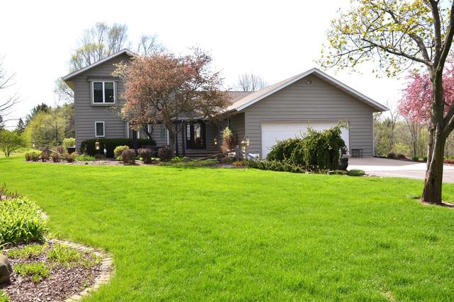 S79W29037 Frog Alley ROAD, Mukwonago, WI 53149