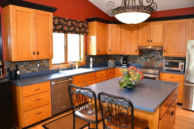 S79W29037 Frog Alley ROAD, Mukwonago, WI 53149