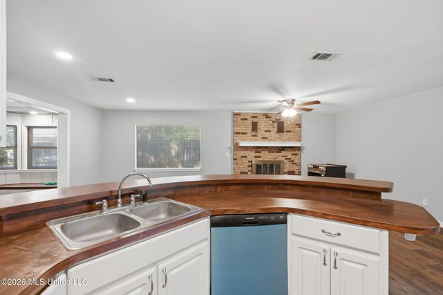 8505 Mermaid Avenue, Ocean Springs, MS 39564