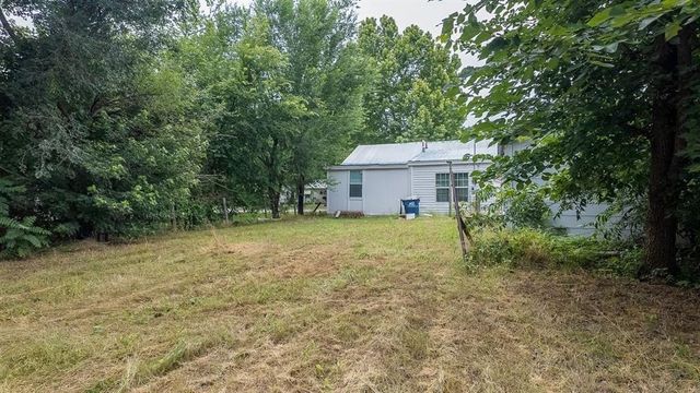 313 W Texas Avenue Street, Anadarko, OK 73005