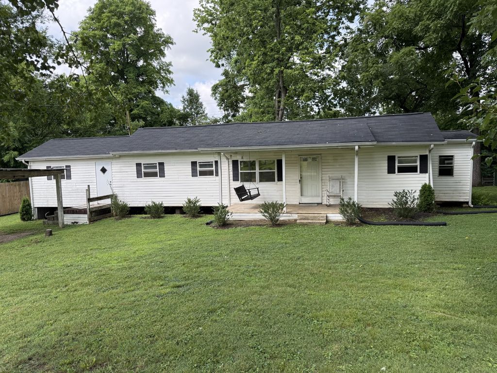 330 Rolling Acres Loop, Hartsville, TN 37074