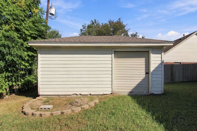 2519 15th Street N, Texas City, TX 77590