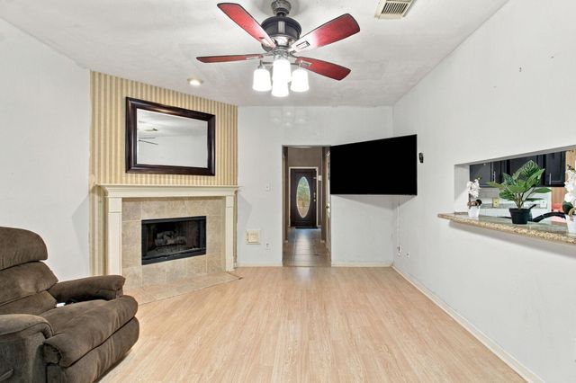 2519 15th Street N, Texas City, TX 77590