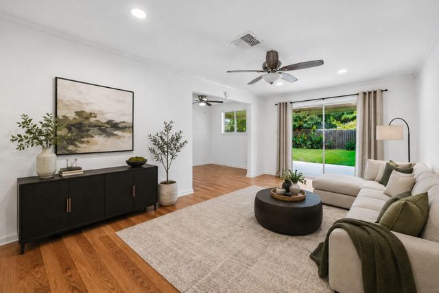 12211 Pompton Drive, Houston, TX 77089