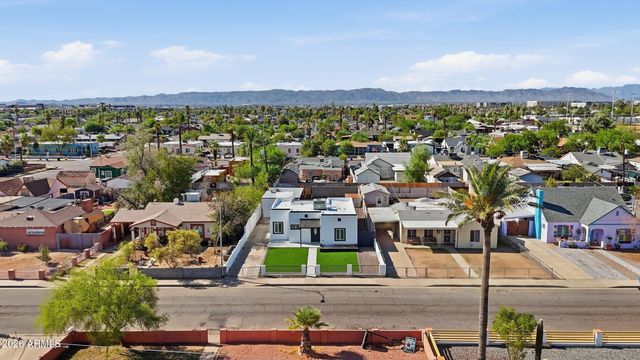 1433 E PORTLAND Street, Phoenix, AZ 85006