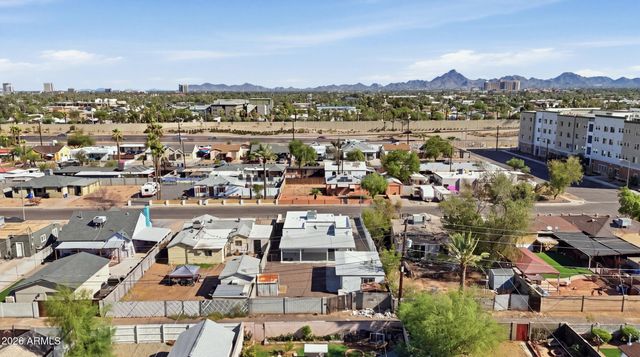 1433 E PORTLAND Street, Phoenix, AZ 85006