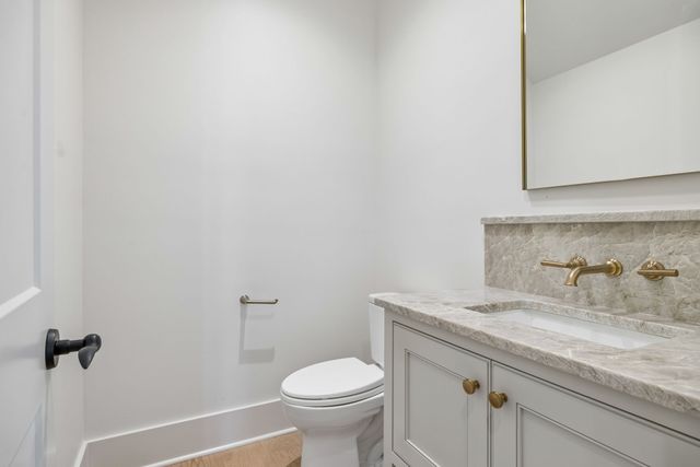 9282 Double Run Ct, College Grove, TN 37046