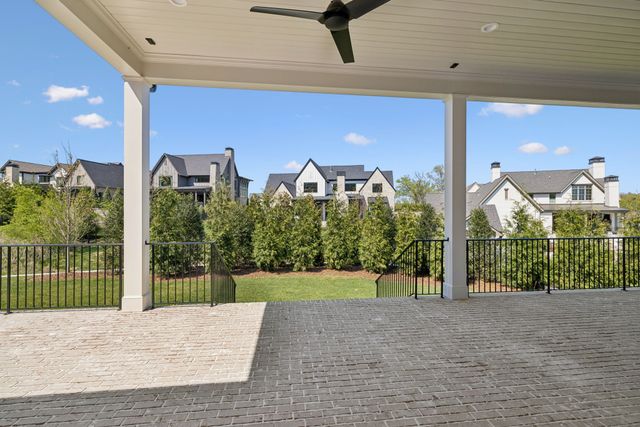 9282 Double Run Ct, College Grove, TN 37046