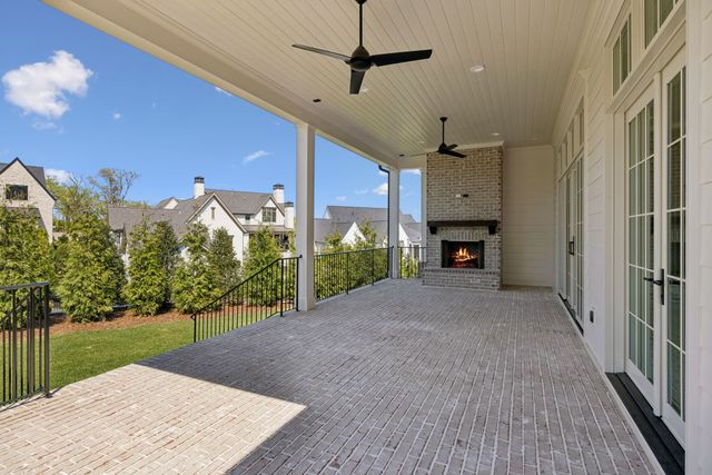 9282 Double Run Ct, College Grove, TN 37046