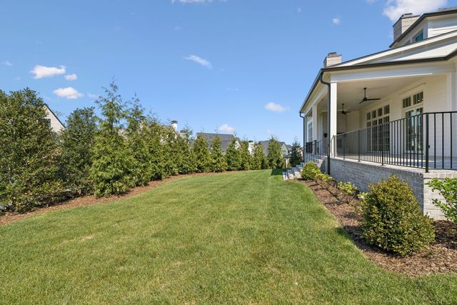 9282 Double Run Ct, College Grove, TN 37046