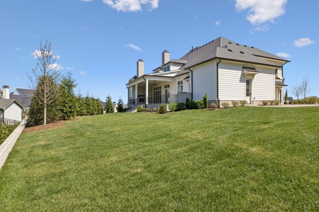 9282 Double Run Ct, College Grove, TN 37046