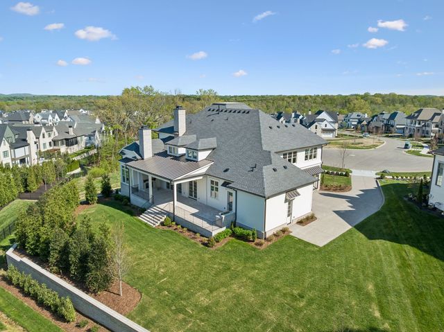 9282 Double Run Ct, College Grove, TN 37046